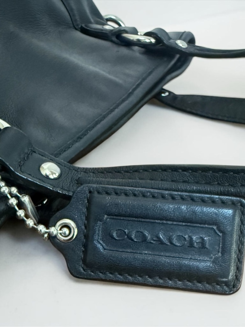 Coach Daisy Mia Black Leather Tote Bag with Front Zip Pocket! - Picture 9 of 11